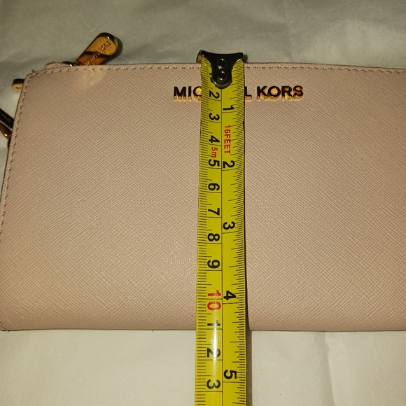 NWOT! MICHAEL KORS WRISTLET (OVERSIZED, DOUBLE ZIPPER) - Picture 13 of 13